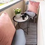 Al Solidarnosci 42 Superapart - With Balcony Appartamento *