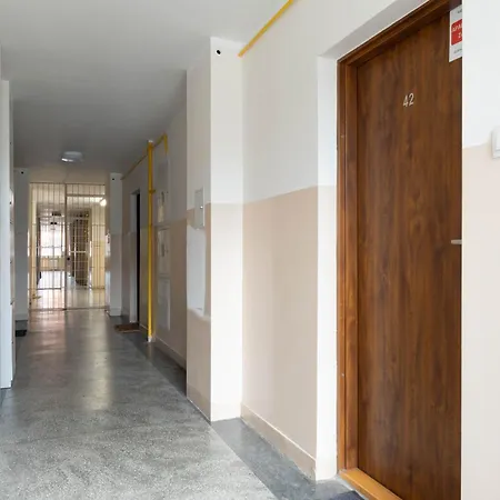 Al Solidarnosci 42 Superapart - With Balcony