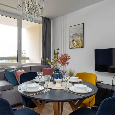 Al Solidarnosci 42 Superapart - With Balcony