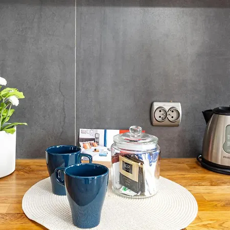 Al Solidarnosci 42 Superapart - With Balcony * 바르샤바